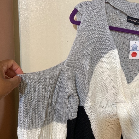 ALMOST FAMOUS sweater - Picture 3 of 8